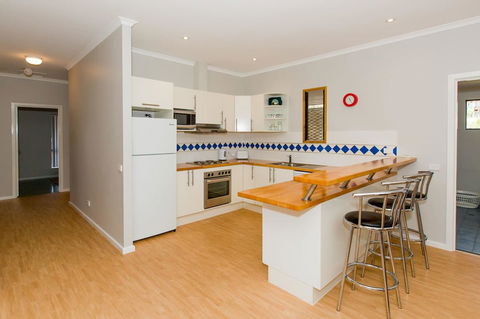 Desert Pea - Northern Rivers Accommodation 7