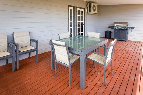 Desert Pea - Northern Rivers Accommodation 2