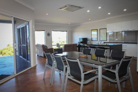Waterfront On Osprey - Northern Rivers Accommodation 4