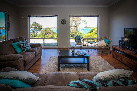 Waterfront On Osprey - Northern Rivers Accommodation 2