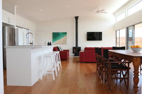Middle River Beach House - East & West House - Northern Rivers Accommodation 21