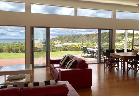 Middle River Beach House - East & West House - Northern Rivers Accommodation 5