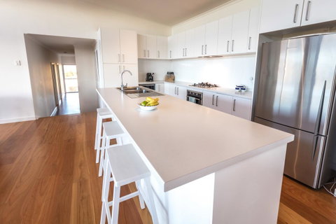Middle River Beach House - East & West House - Northern Rivers Accommodation 10