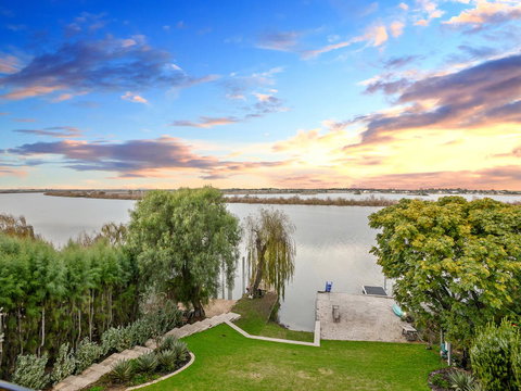 Muse On The Murray - Northern Rivers Accommodation 14