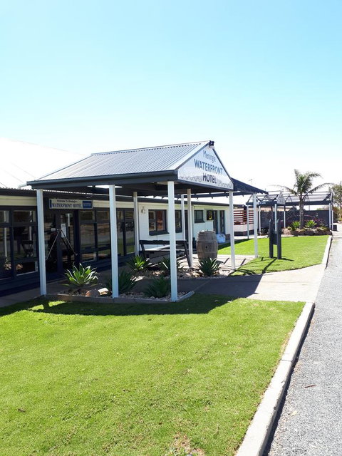 Meningie Waterfront Motel - Northern Rivers Accommodation 0
