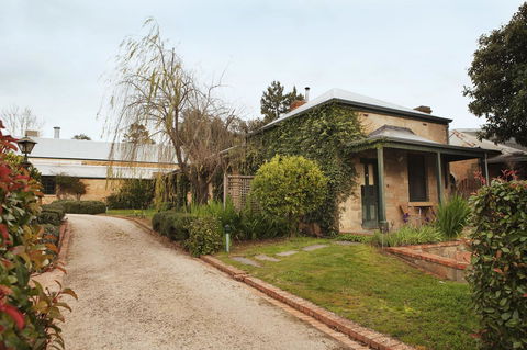 The Rising Sun Hotel - Northern Rivers Accommodation 9