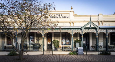 The Rising Sun Hotel - Northern Rivers Accommodation 2