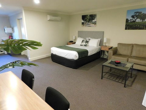 Alexander Cameron Suites - Northern Rivers Accommodation 8