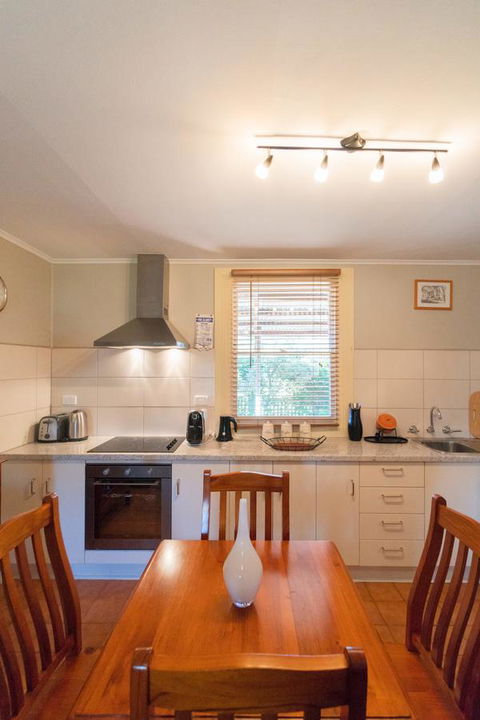 Ruby\'s Cottage - Northern Rivers Accommodation 5