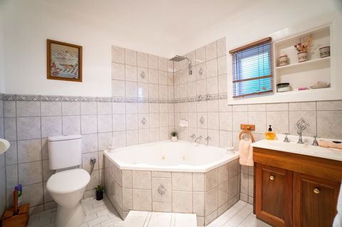 Ruby\'s Cottage - Northern Rivers Accommodation 6