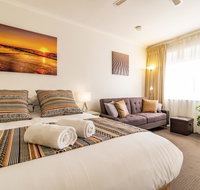 Ocean Sunset Glenelg Central Studios - Northern Rivers Accommodation