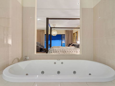 City-Barossa Gateway - Northern Rivers Accommodation 1