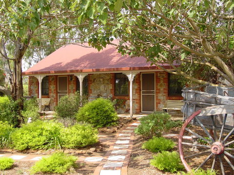 Langmeil Cottages - Northern Rivers Accommodation 0