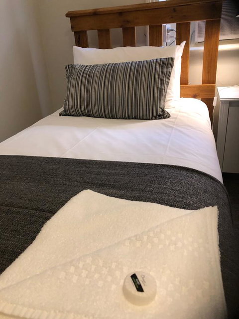 Cornwall Hotel - Northern Rivers Accommodation 11