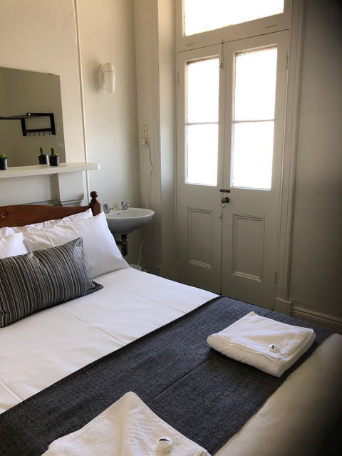 Cornwall Hotel - Northern Rivers Accommodation 7