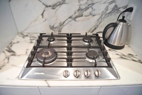 Luxury City Apt With Pool, Gym, Spa, Netflix - Northern Rivers Accommodation 4