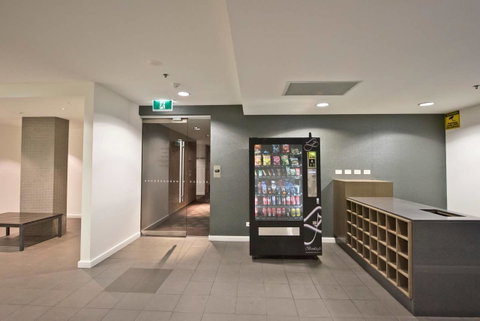 Luxury City Apt With Pool, Gym, Spa, Netflix - Northern Rivers Accommodation 5