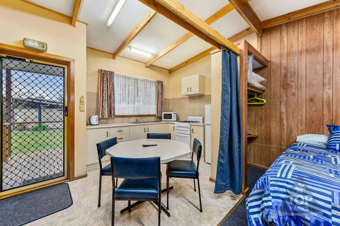 Millicent Hillview Caravan Park - Northern Rivers Accommodation 19