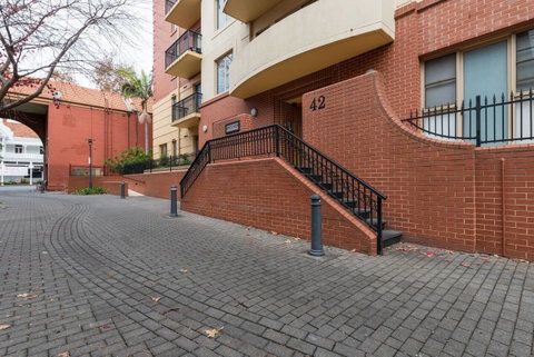 One Bedroom In Adelaideâ€™s East End FREE WIFI*Netflix*Parking - Northern Rivers Accommodation 22