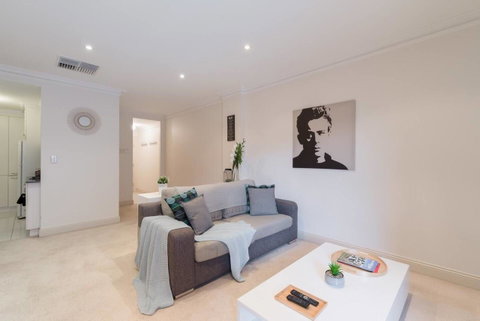One Bedroom In Adelaideâ€™s East End FREE WIFI*Netflix*Parking - Northern Rivers Accommodation 19