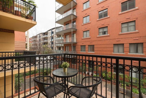 One Bedroom In Adelaideâ€™s East End FREE WIFI*Netflix*Parking - Northern Rivers Accommodation 2