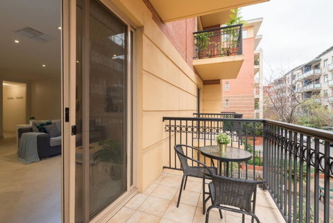 One Bedroom In Adelaideâ€™s East End FREE WIFI*Netflix*Parking - Northern Rivers Accommodation 5