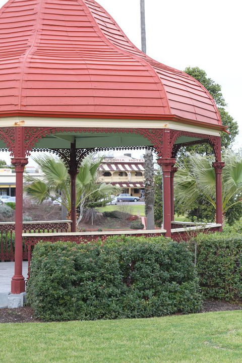 Victoria Hotel Strathalbyn - Northern Rivers Accommodation 8
