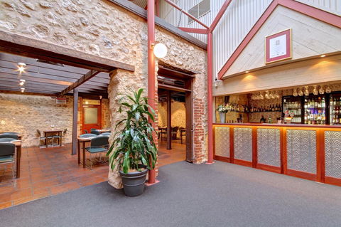 Victoria Hotel Strathalbyn - Northern Rivers Accommodation 10