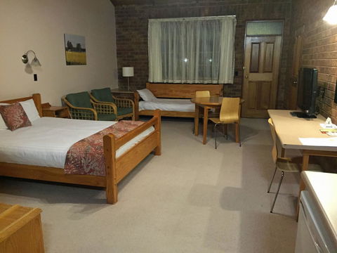 Coonawarra Place Motor Inn - Northern Rivers Accommodation 1