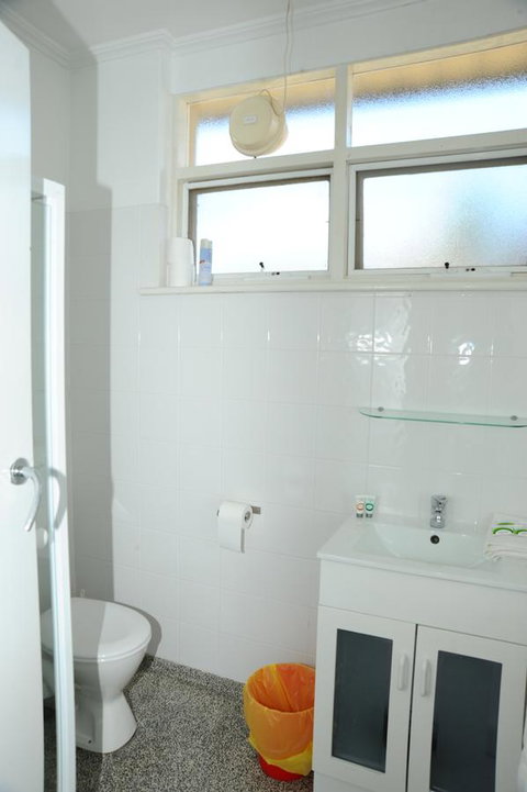 Glenelg Holiday Apartments-Ellis - Northern Rivers Accommodation 10