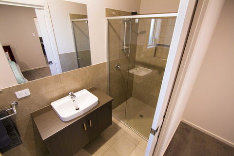 Serene Shores - Northern Rivers Accommodation 11