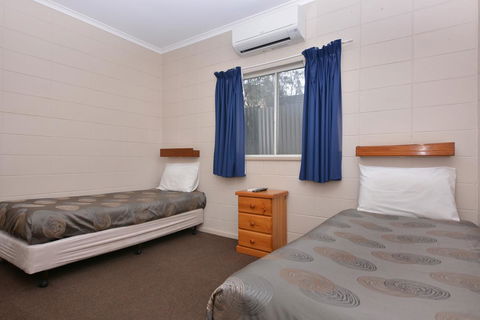 Motel Poinsettia - Northern Rivers Accommodation 16