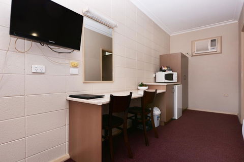 Motel Poinsettia - Northern Rivers Accommodation 28