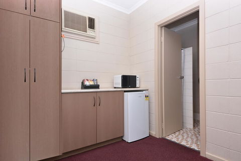 Motel Poinsettia - Northern Rivers Accommodation 19