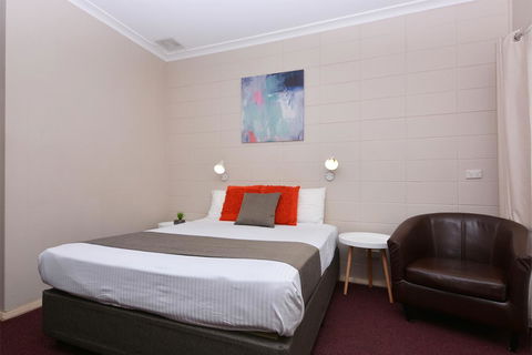 Motel Poinsettia - Northern Rivers Accommodation 0