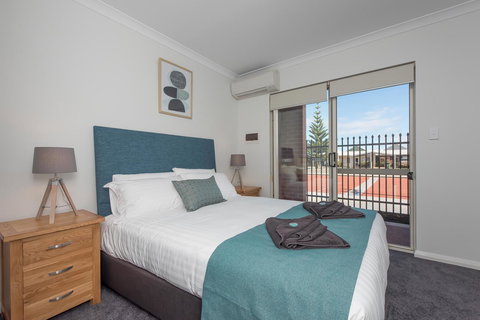 Jurien Bay Motel Apartments - Northern Rivers Accommodation 3