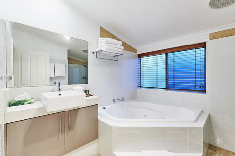 Eight Willows Retreat - Northern Rivers Accommodation 17