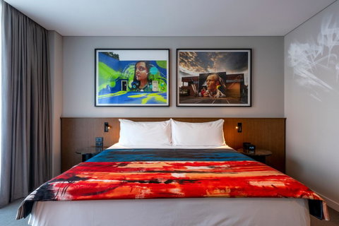 The Adnate Perth - Art Series - Northern Rivers Accommodation 15