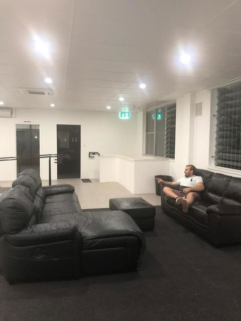 Perth City Backpackers Hostel - Note - Valid Passport Required To Check In - Northern Rivers Accommodation 12