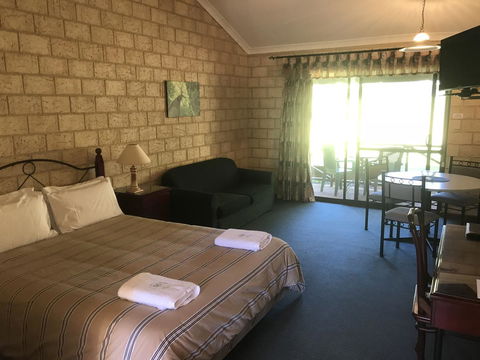 Karri Forest Motel - Northern Rivers Accommodation 23