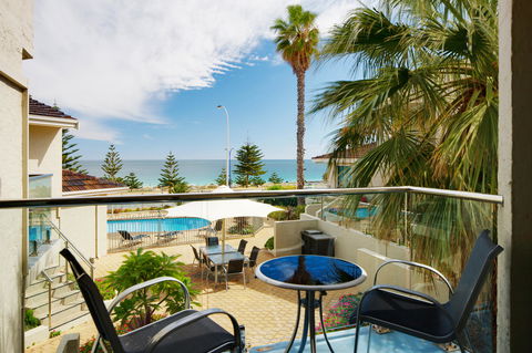 Seashells Scarborough - Northern Rivers Accommodation 11