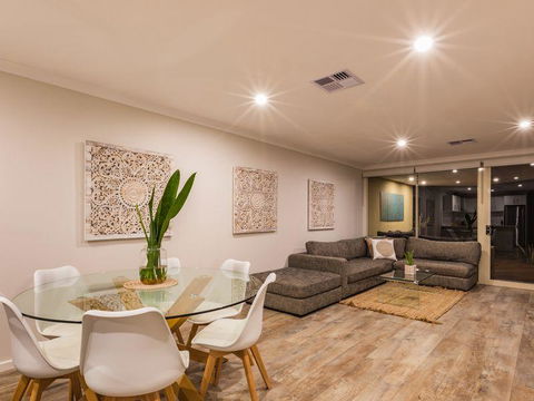 Starboard Views Kalbarri - River Front Apartment - Northern Rivers Accommodation 3