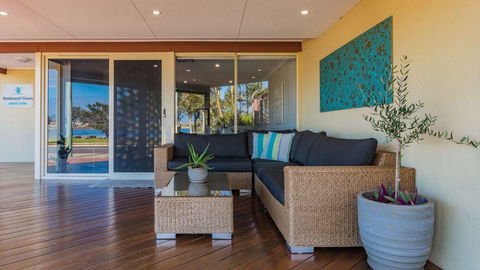 Starboard Views Kalbarri - River Front Apartment - Northern Rivers Accommodation 9