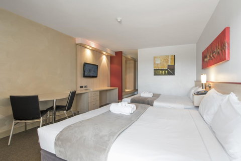 Metro Hotel Perth - Northern Rivers Accommodation 24