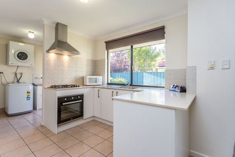 Country Comfort Perth - Northern Rivers Accommodation 14