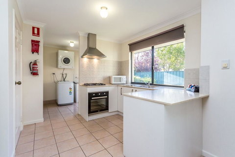 Country Comfort Perth - Northern Rivers Accommodation 16