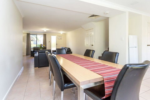 Country Comfort Perth - Northern Rivers Accommodation 18