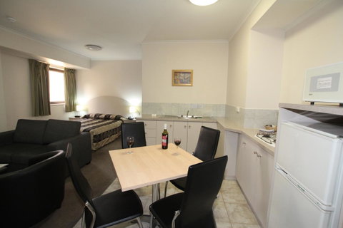 Comfort Inn & Suites Goodearth Perth - Northern Rivers Accommodation 24