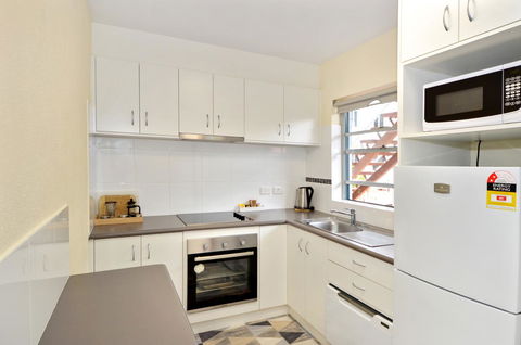 Dolphin Lodge Albany - Self Contained Apartments At Middleton Beach - Northern Rivers Accommodation 12