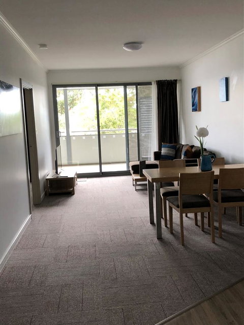 Morisset Serviced Apartments - Northern Rivers Accommodation 24